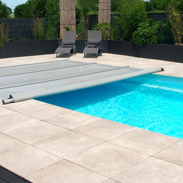 Hochwertige Poolabdeckungen bei CS-Schwimmbadtechnik<br />
